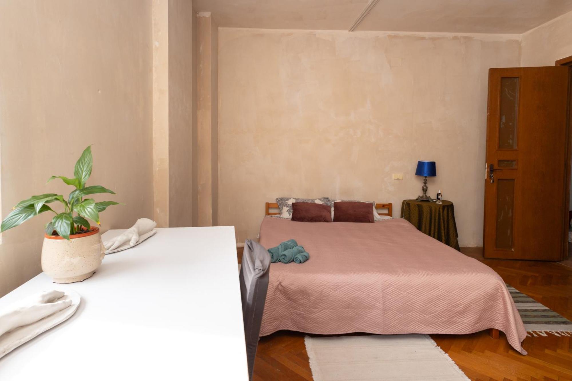 Shared Retro Vintage Luxury Apartment Bukareszt Zewnętrze zdjęcie
